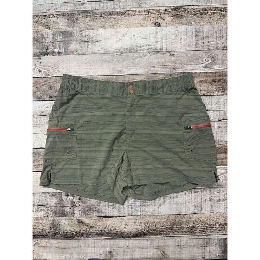 L.L. Bean Womens Medium Outdoor Active Hiking Green Zipped Pockets Lightweight